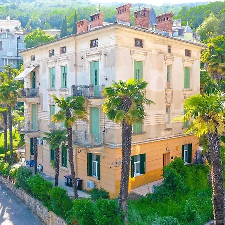 With Patio 50m From The And Lungomare *