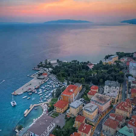 Apartment With Patio 50m From The And Lungomare Opatija